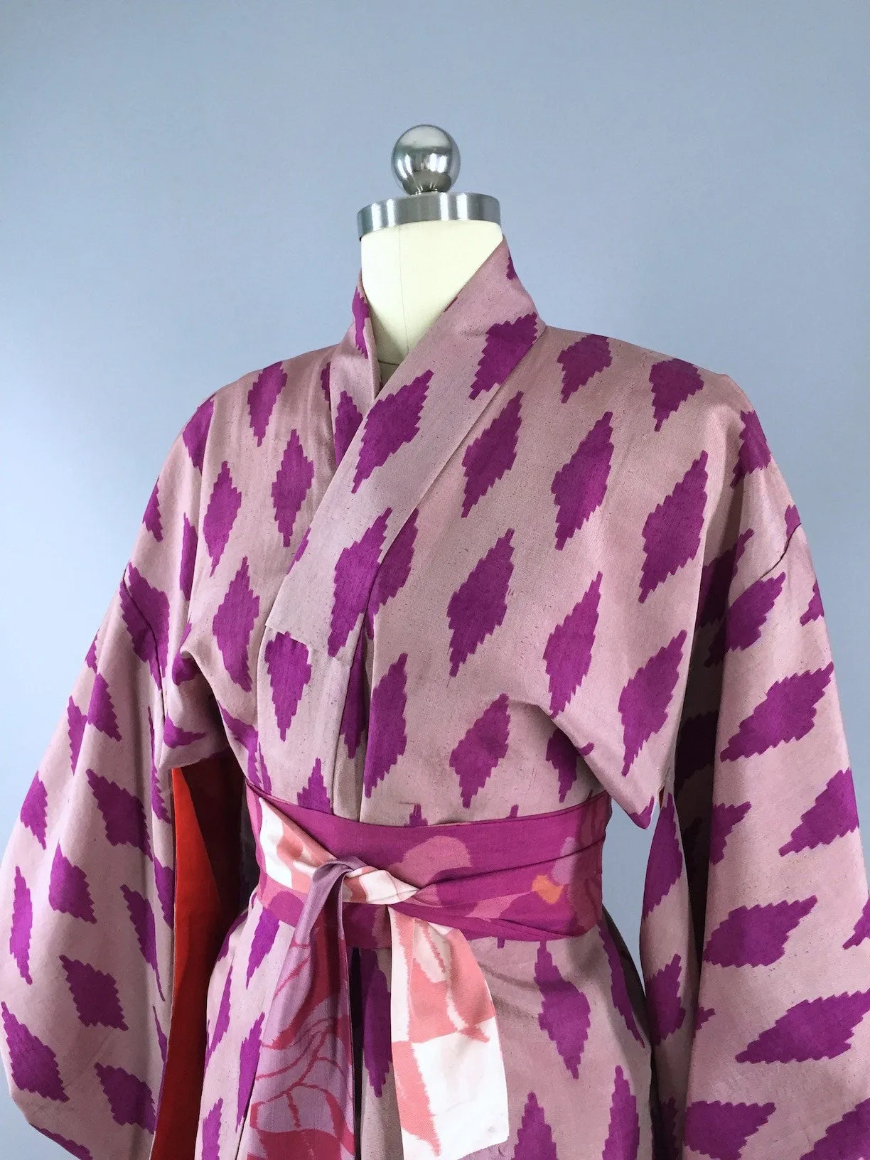 1920s Vintage Silk Kimono Robe / Pink Ikat Diamonds