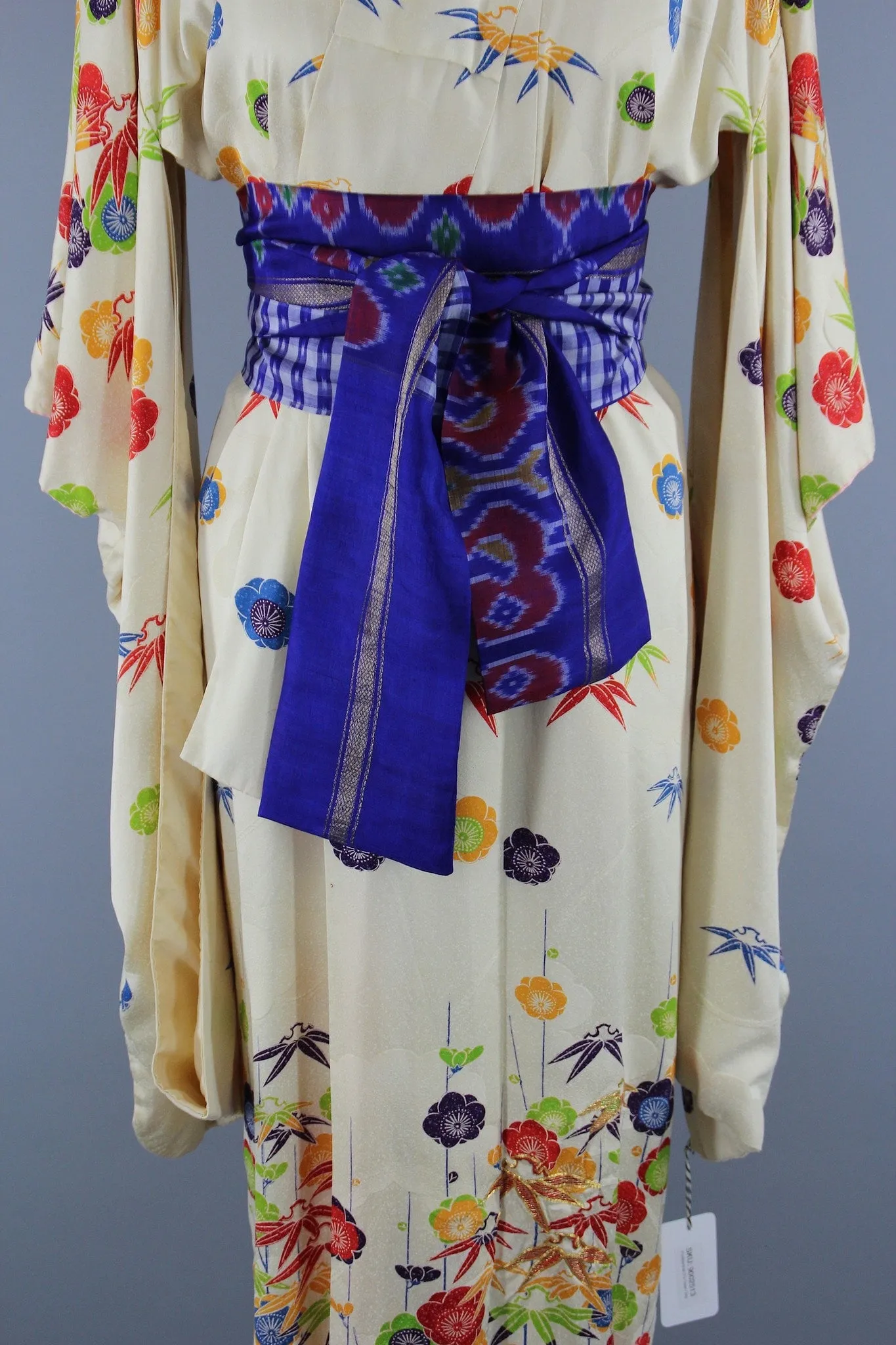 1960s Vintage Silk Kimono Robe Furisode / Ivory Floral Gold Embroidery