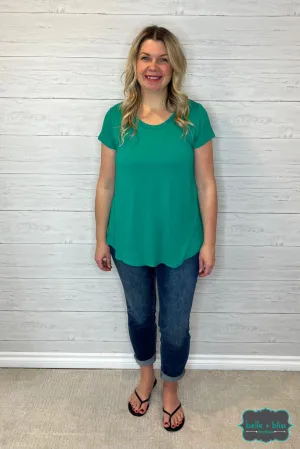 Betty Short Sleeve Scoop Neck Tee - Kelly Green