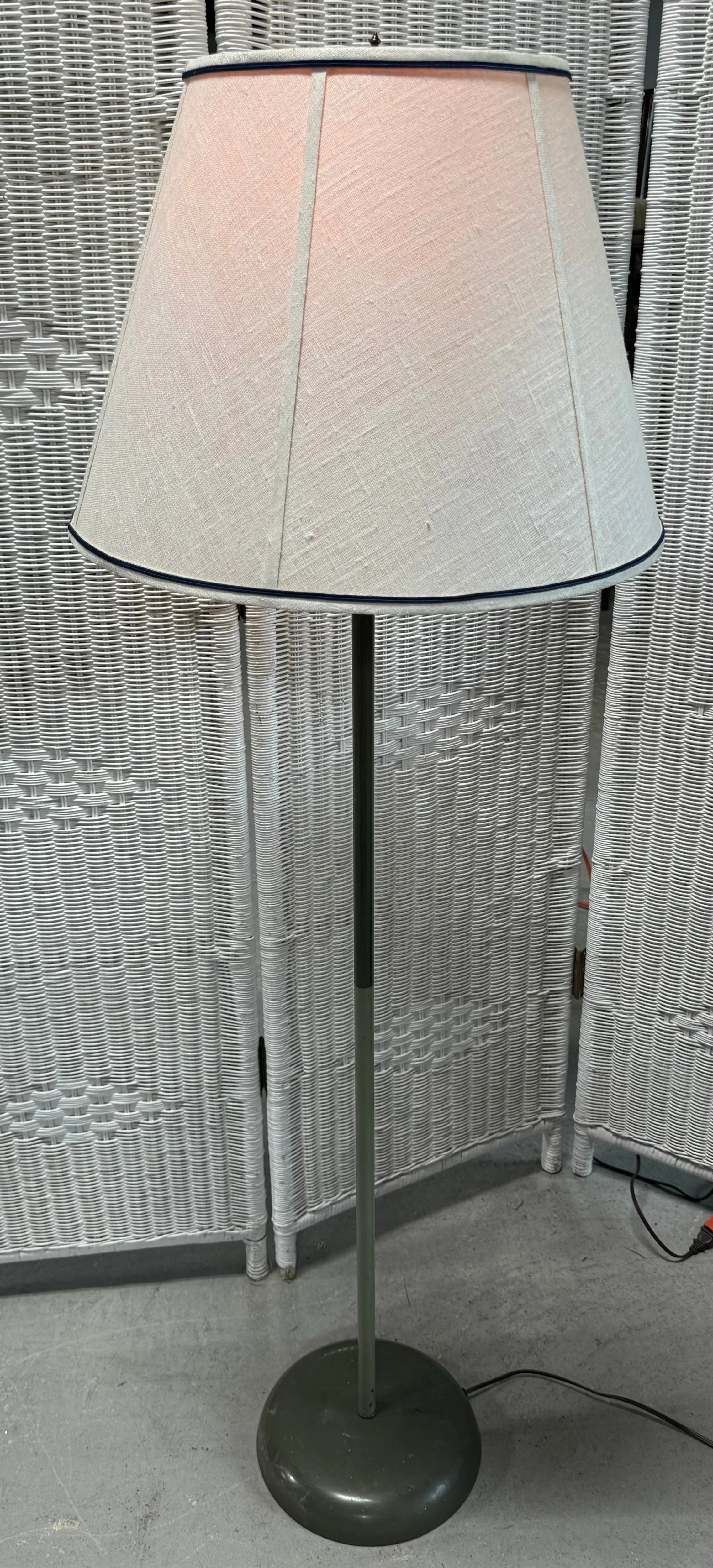 Lightweight Green Metal Vintage Floor Lamp