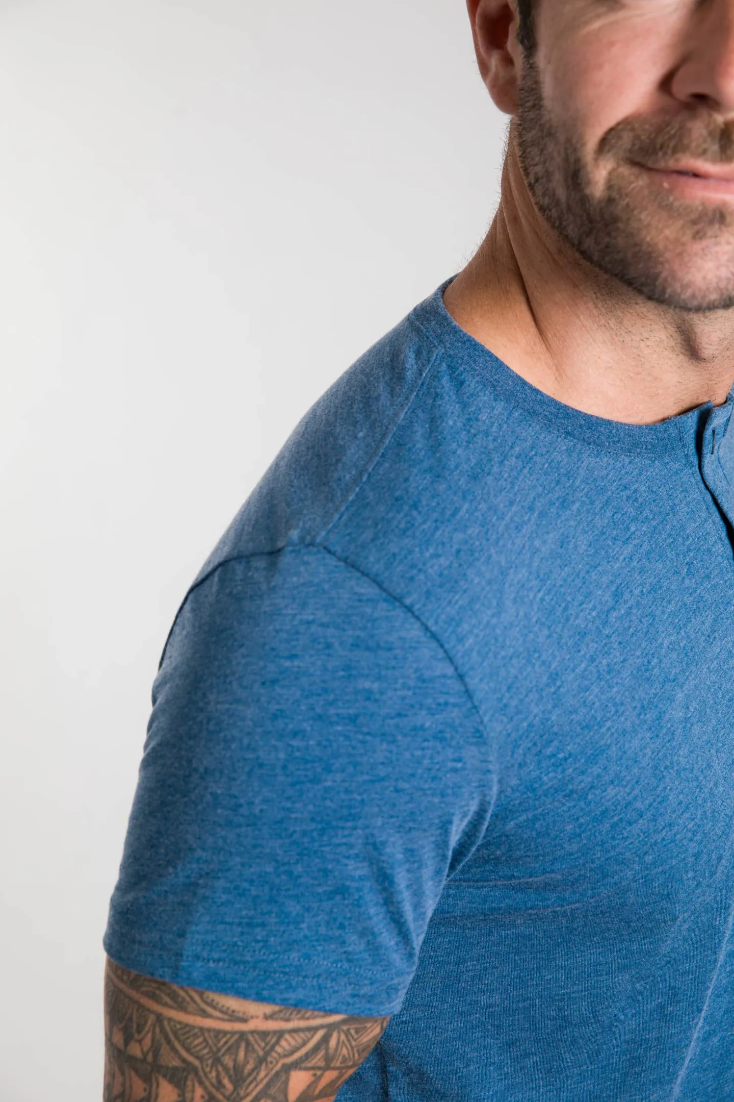 Lightweight Heathered Spruce Short Sleeve Henley