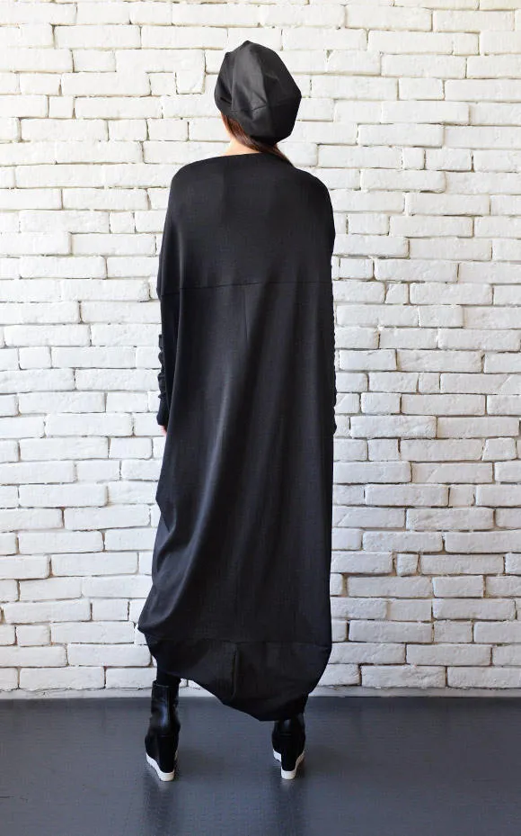 Elegant Long Sleeve Maxi Dress with Unique Avant-Garde Accent