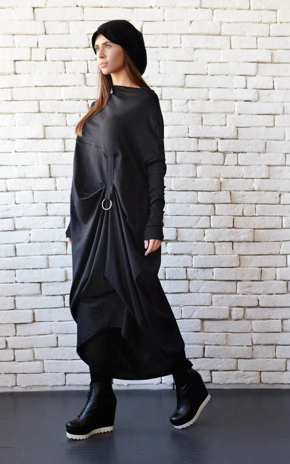 Elegant Long Sleeve Maxi Dress with Unique Avant-Garde Accent