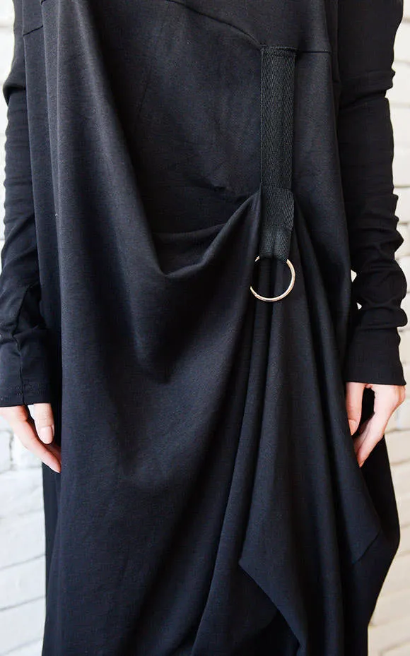 Elegant Long Sleeve Maxi Dress with Unique Avant-Garde Accent