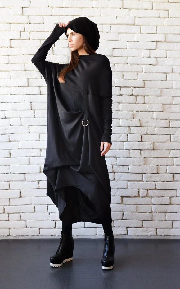 Elegant Long Sleeve Maxi Dress with Unique Avant-Garde Accent