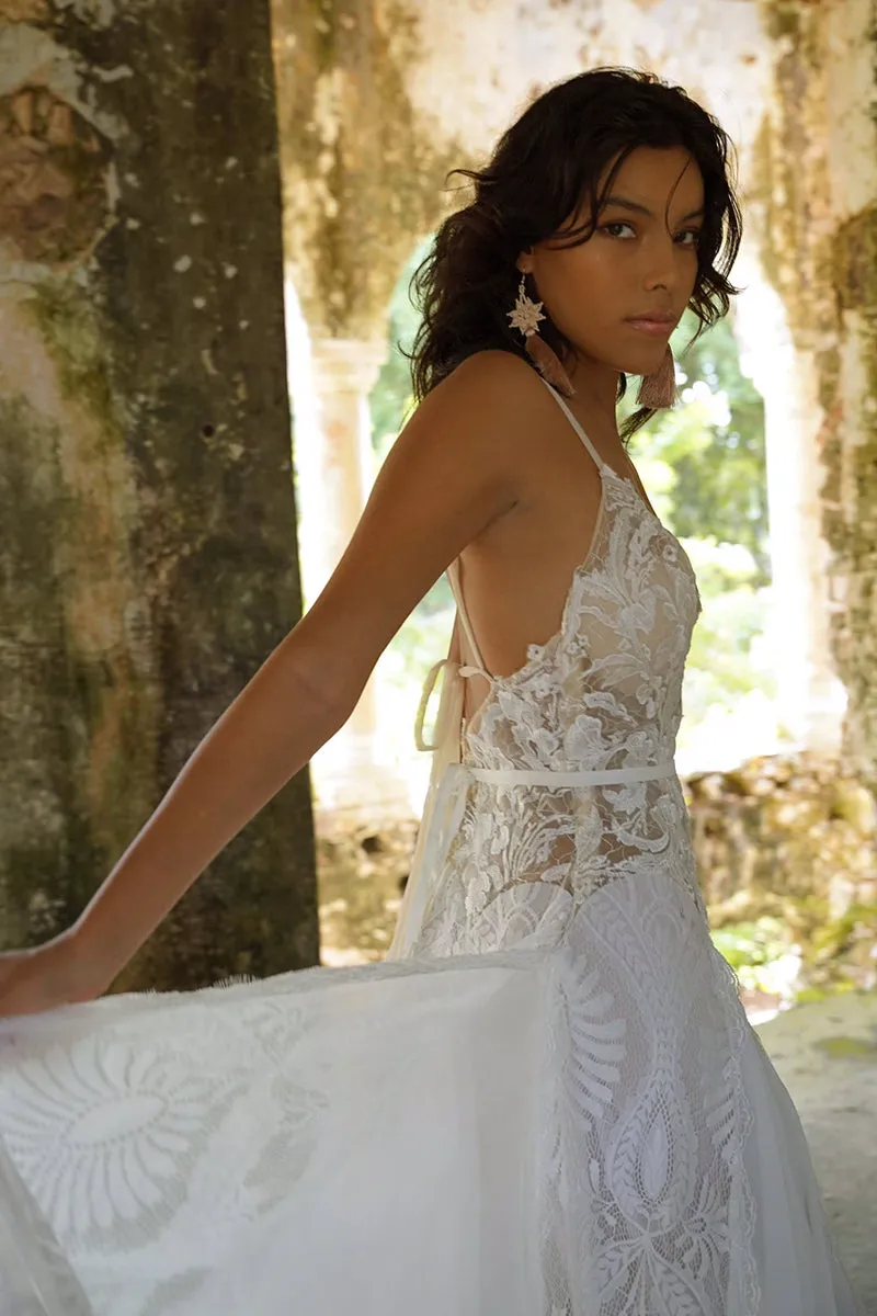 Meadow Backless Boho Lace A-line Wedding Dress